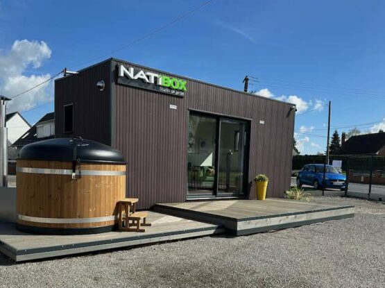 Oasis de Détente : Aménagement d’un Studio de Jardin avec Bain Nordique