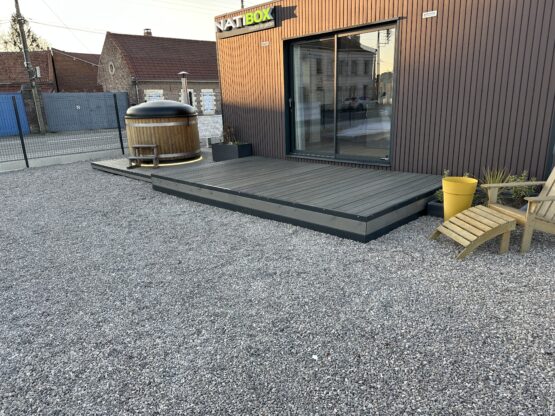 Terrasse modulaire showroom : test longue durée et performances réelles